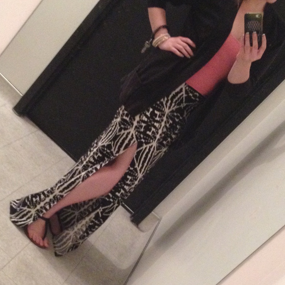Slit maxi skirt